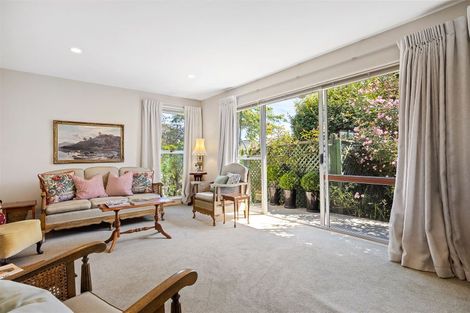 Photo of property in 1/12 Broadfell Avenue, Avonhead, Christchurch, 8042