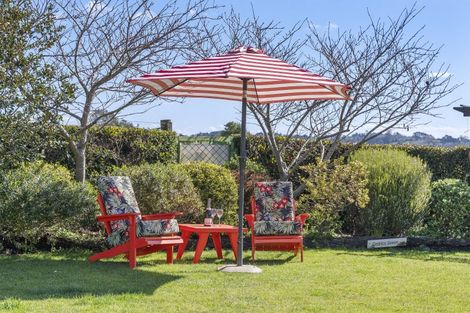 Photo of property in 35 Polo Lane, Whitford, Manurewa, 2576