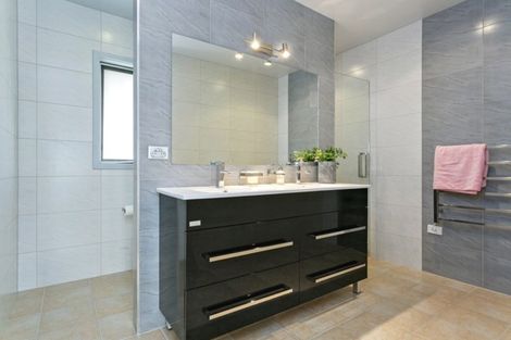 Photo of property in 14 Isobel Hodgson Drive, Cambridge, 3434