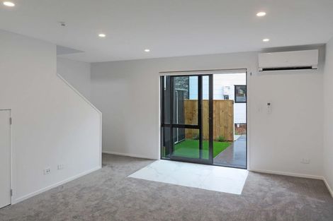 Photo of property in 2/123 Cambridge Terrace, Fairfield, Lower Hutt, 5011