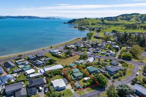Photo of property in 7 Banks Road, Kawakawa Bay, Papakura, 2585