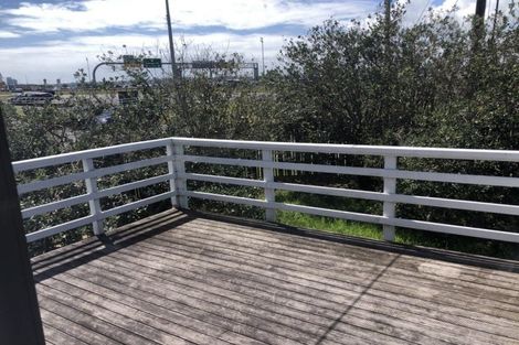 Photo of property in 11 Tennyson Street, Northcote Point, Auckland, 0627