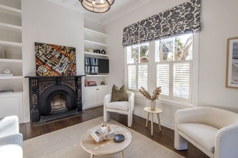 Photo of property in 2 Grahame Street, Devonport, Auckland, 0624