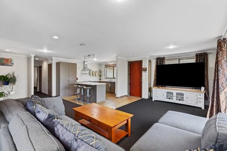 Photo of property in 27 Golden Sands Drive, Papamoa Beach, Papamoa, 3118