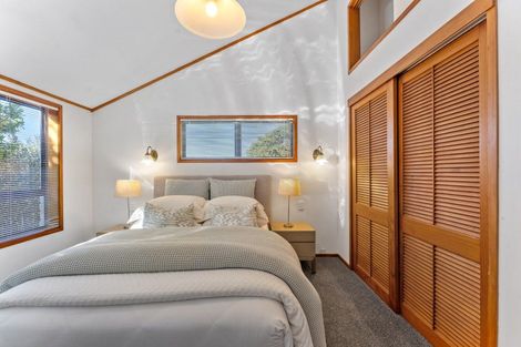 Photo of property in 5 Totara Grove, Hillcrest, Auckland, 0627