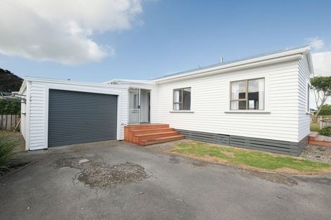 Photo of property in 125 Brooklands Road, Brooklands, New Plymouth, 4310