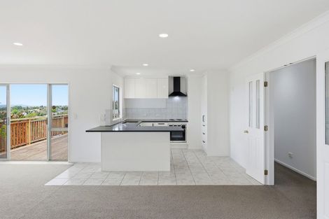 Photo of property in 17a Cherry Tree Place, Massey, Auckland, 0614