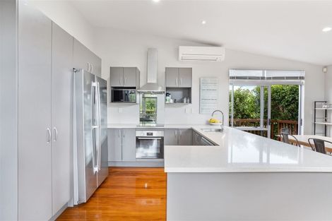 Photo of property in 113b Woodglen Road, Glen Eden, Auckland, 0602