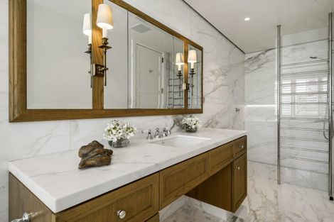 Photo of property in 21 Stanley Point Road, Stanley Point, Auckland, 0624