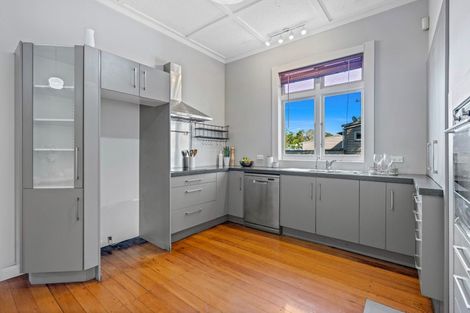 Photo of property in 6 Parahaki Street, Regent, Whangarei, 0112