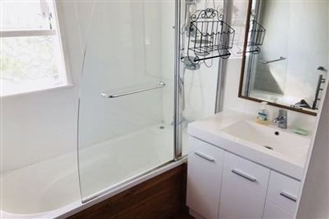 Photo of property in 72 Sycamore Drive, Sunnynook, Auckland, 0620