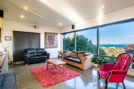 Photo of property in 2 Cobden Road, Bluff Hill, Napier, 4110