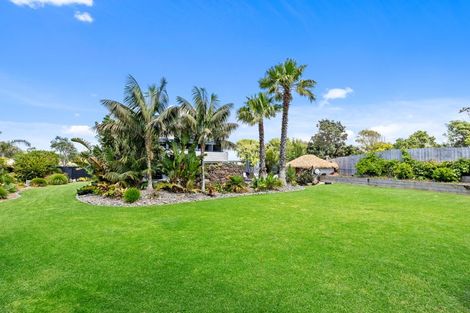 Photo of property in 2 Sandhurst Drive, Papamoa Beach, Papamoa, 3118