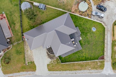 Photo of property in 8 Lakefield Close, Kingston, Athol, 9793