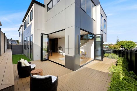 Photo of property in 23b Sorrel Crescent, Bucklands Beach, Auckland, 2012