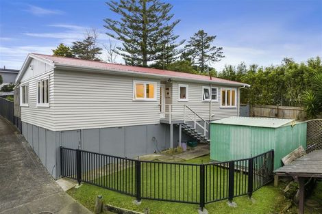 Photo of property in 1/5 Hellyers Street, Birkdale, Auckland, 0626