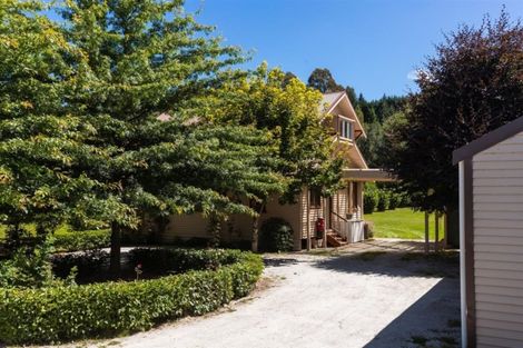 Photo of property in 20 Mountain View Road, Dalefield, Queenstown, 9371