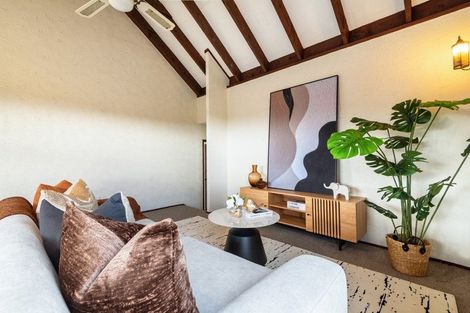 Photo of property in 2/3 Northwick Place, Hillcrest, Auckland, 0627