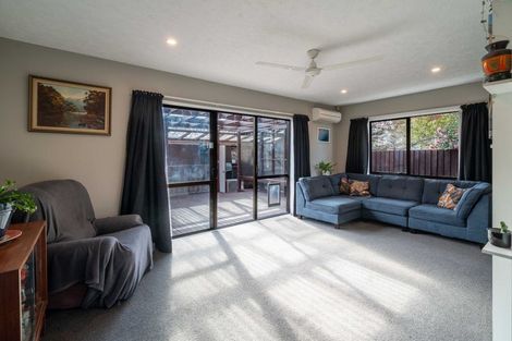 Photo of property in 2/126b Inwoods Close, Parklands, Christchurch, 8083