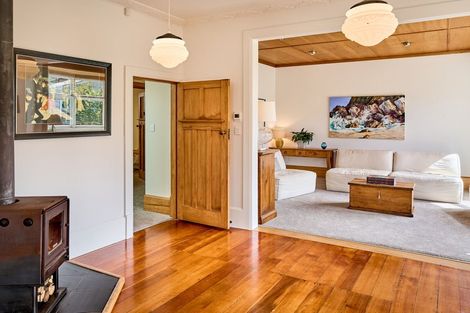 Photo of property in 7 Lochiel Road, Khandallah, Wellington, 6035