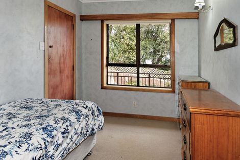 Photo of property in 4a Roland Hill, Glen Eden, Auckland, 0602