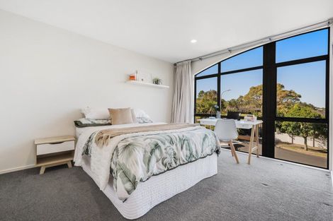 Photo of property in 24 Santa Cruz Drive, Shamrock Park, Auckland, 2016