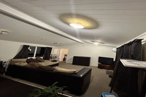 Photo of property in 11 Garth Place, Manurewa, Auckland, 2102