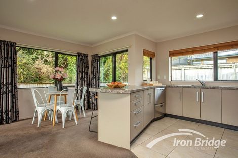 Photo of property in 11 Beaufort Close, Kingsley Heights, Upper Hutt, 5018