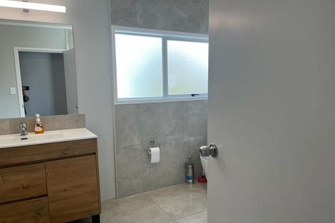 Photo of property in 2/2 Aotea Road, Glen Eden, Auckland, 0602