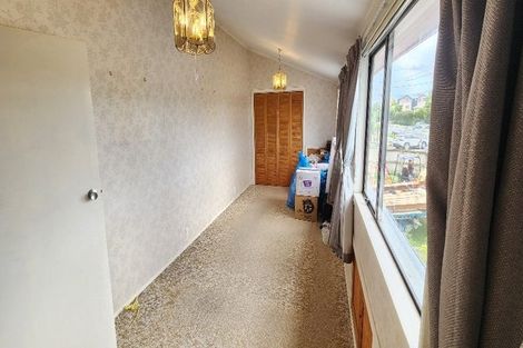 Photo of property in 48 Taikata Road, Te Atatu Peninsula, Auckland, 0610