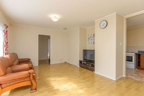Photo of property in 9 Lysander Crescent, Beach Haven, Auckland, 0626