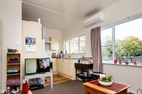 Photo of property in 2/49 Te Mata Road, Havelock North, 4130