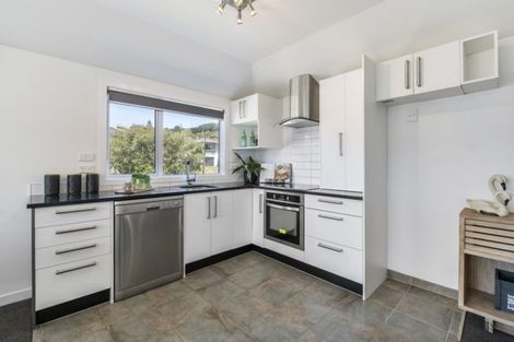 Photo of property in 1/19 Ranui Terrace, Tawa, Wellington, 5028