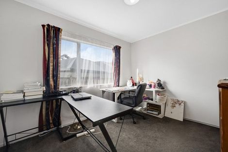 Photo of property in 22 Larne Avenue, Pakuranga Heights, Auckland, 2010