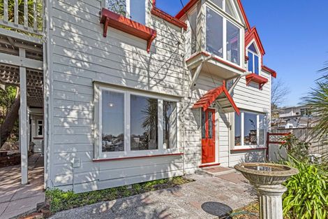 Photo of property in 53 Anzac Parade, Durie Hill, Whanganui, 4500