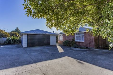 Photo of property in 36 Main North Road, Woodend, 7610