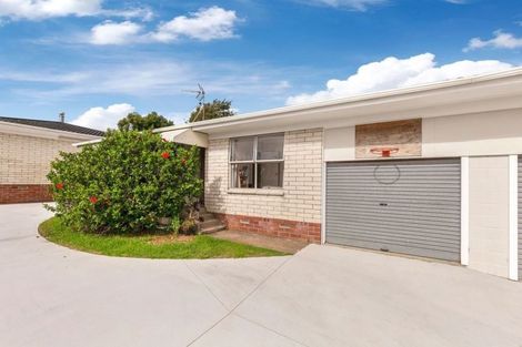 Photo of property in 2/6 Trafalgar Road, Milford, Auckland, 0620