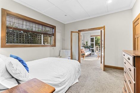 Photo of property in 42 Octavius Place, New Plymouth, 4312