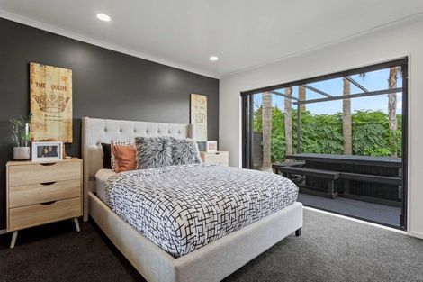 Photo of property in 4 Nadine Place, Mangere Bridge, Auckland, 2022