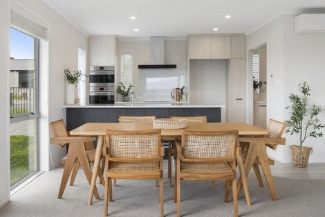 Photo of property in 17 Te Kaka Place, Omokoroa, 3114