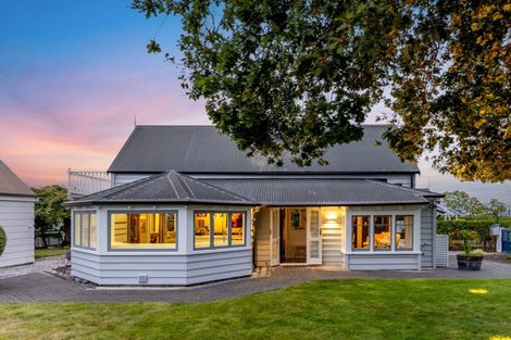 Photo of property in 2 Sealy Road, Bluff Hill, Napier, 4110