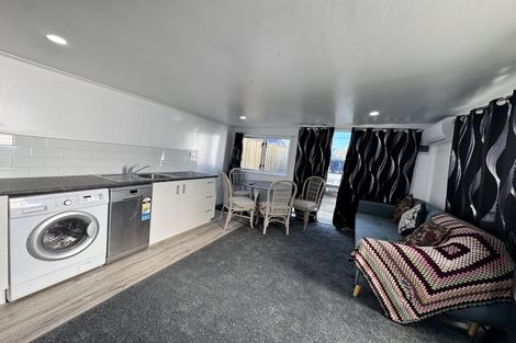 Photo of property in 8 Defoe Avenue, Hillcrest, Hamilton, 3216