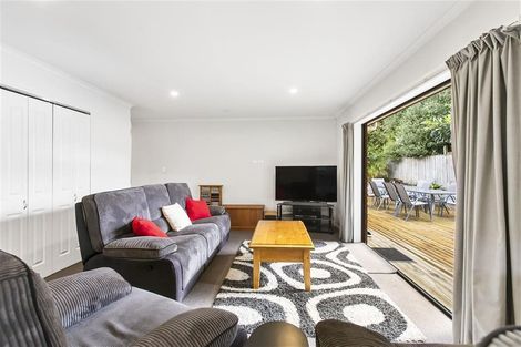 Photo of property in 17a Callis Avenue, Opaheke, Papakura, 2113