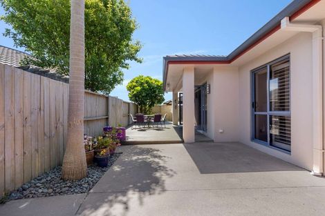 Photo of property in 36 Gibson Place, Papamoa Beach, Papamoa, 3118