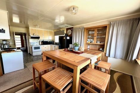 Photo of property in 16 Barnego Road, Balclutha, 9230