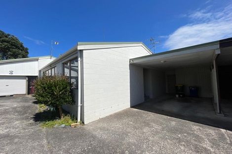 Photo of property in 2/40 Bodi Place, Te Atatu South, Auckland, 0610