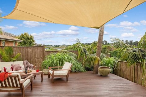 Photo of property in 34 Stranraer Crescent, Wattle Downs, Auckland, 2103