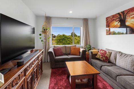Photo of property in 8 Bayview Park Lane, Orewa, 0931