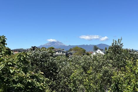 Photo of property in 24 Nevada Drive, Merrilands, New Plymouth, 4312