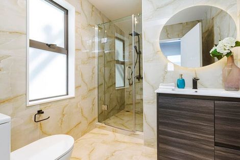 Photo of property in 4/100 Seymour Road, Sunnyvale, Auckland, 0612